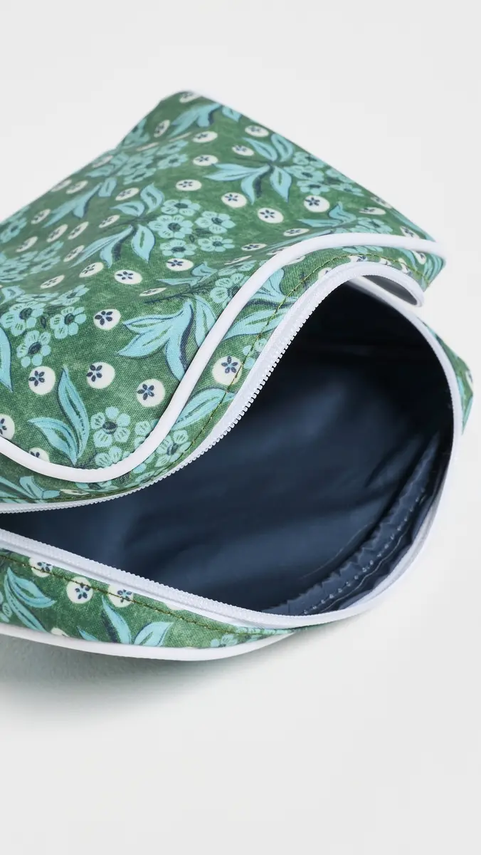 Weezie Small Toiletry Bag | Thumbnail 6 Weezie Small Toiletry Bag | Thumbnail 6