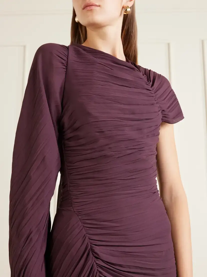 Victoria Beckham Off-the-shoulder Plissé Midi Dress | Thumbnail 4