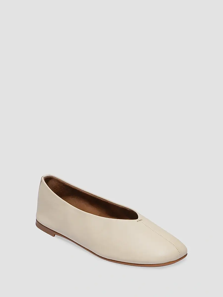 Bernardo Women's Meredith Ballet Flats | Thumbnail 2 Bernardo Women's Meredith Ballet Flats | Thumbnail 2