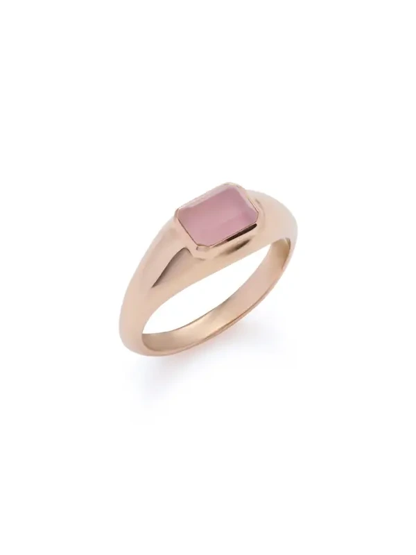 Small Ring in 18K Rose Gold & Rose Quartz Stone Small Ring in 18K Rose Gold & Rose Quartz Stone