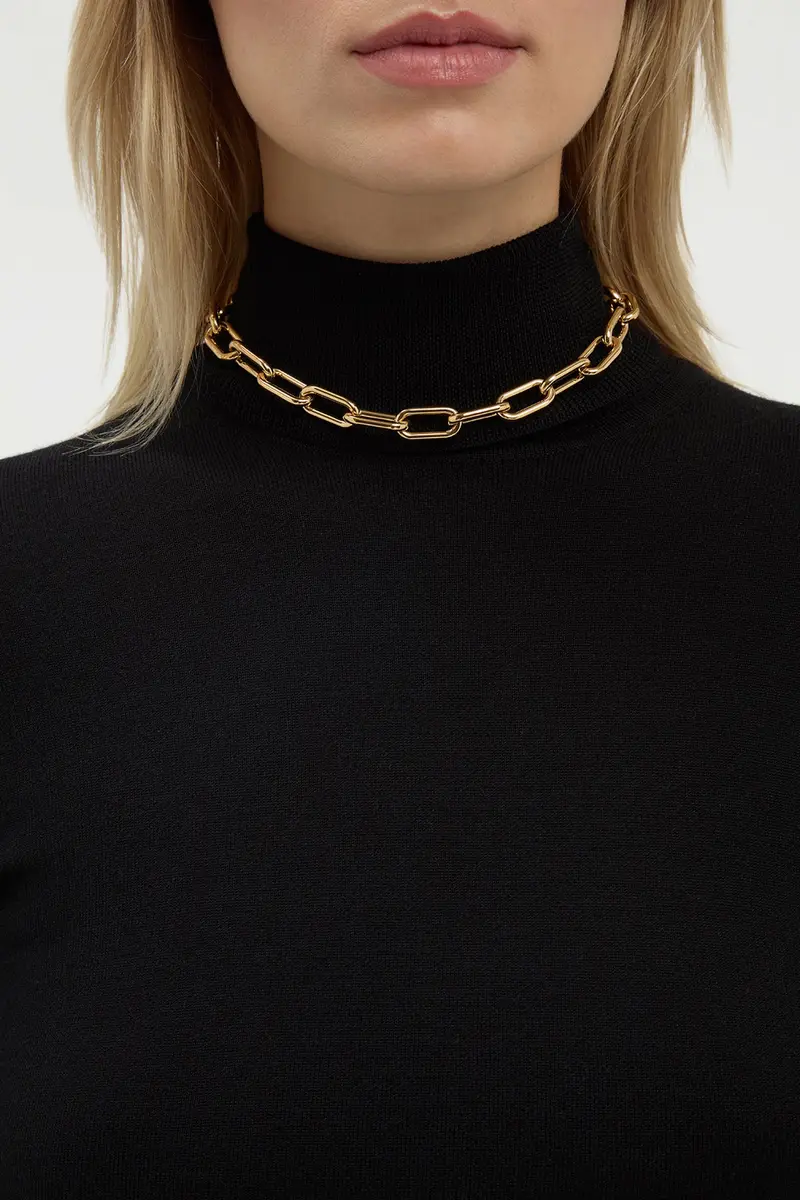 Gabriela Hearst Link Choker Necklace in 18K Yellow Gold (Small Links) | Thumbnail 2 Gabriela Hearst Link Choker Necklace in 18K Yellow Gold (Small Links) | Thumbnail 2