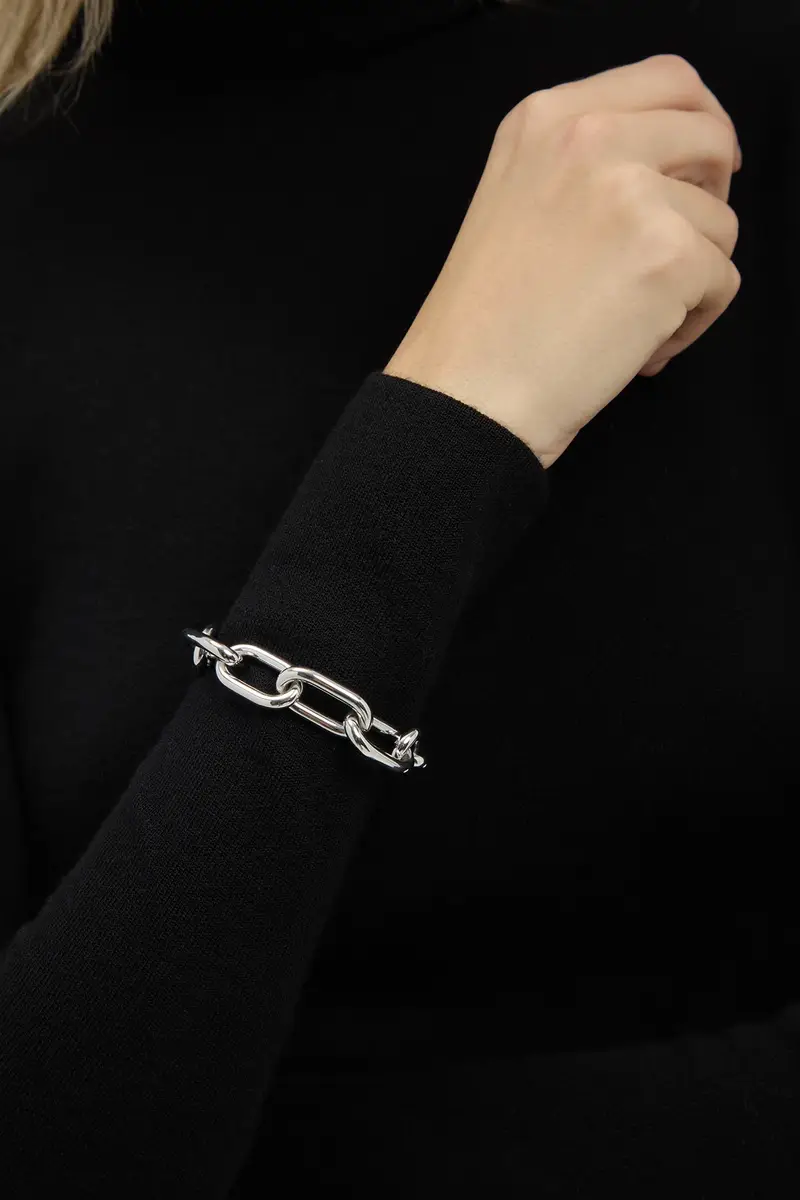 Gabriela Hearst Link Bracelet in 18K White Gold (Classic Links) | Thumbnail 2 Gabriela Hearst Link Bracelet in 18K White Gold (Classic Links) | Thumbnail 2
