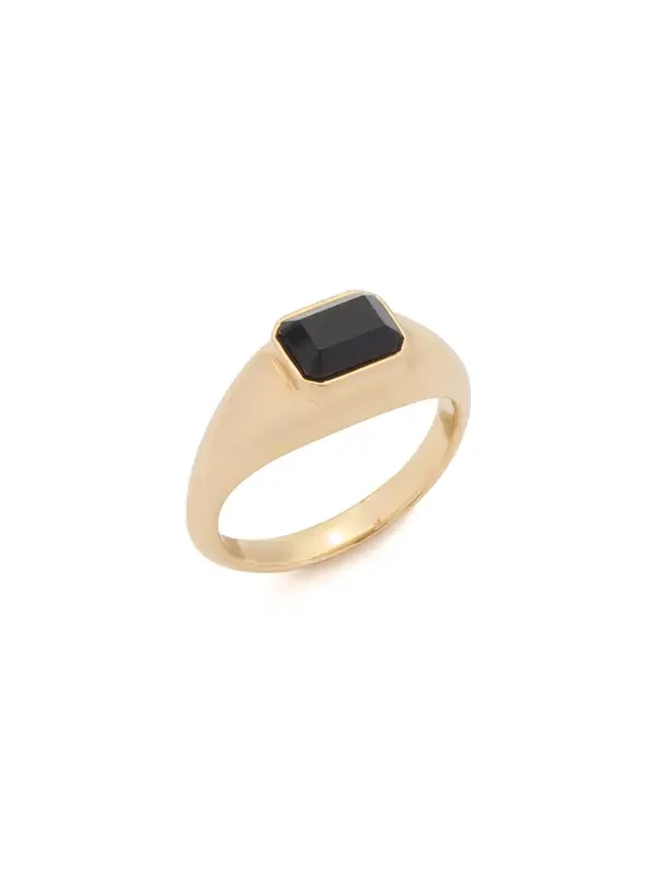 Small Ring in 18K Yellow Gold & Onyx Small Ring in 18K Yellow Gold & Onyx