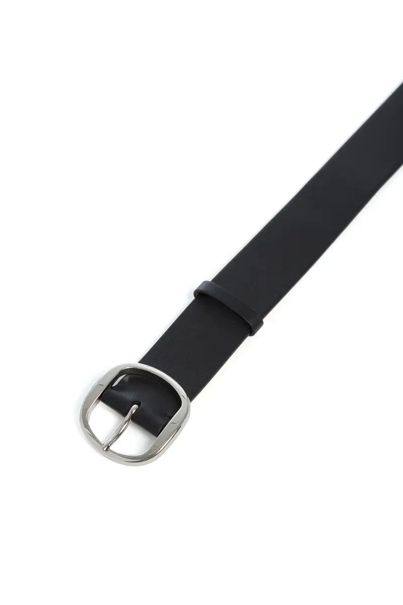 Gabriela Hearst Elster Belt in Black Leather | Thumbnail 3 Gabriela Hearst Elster Belt in Black Leather | Thumbnail 3