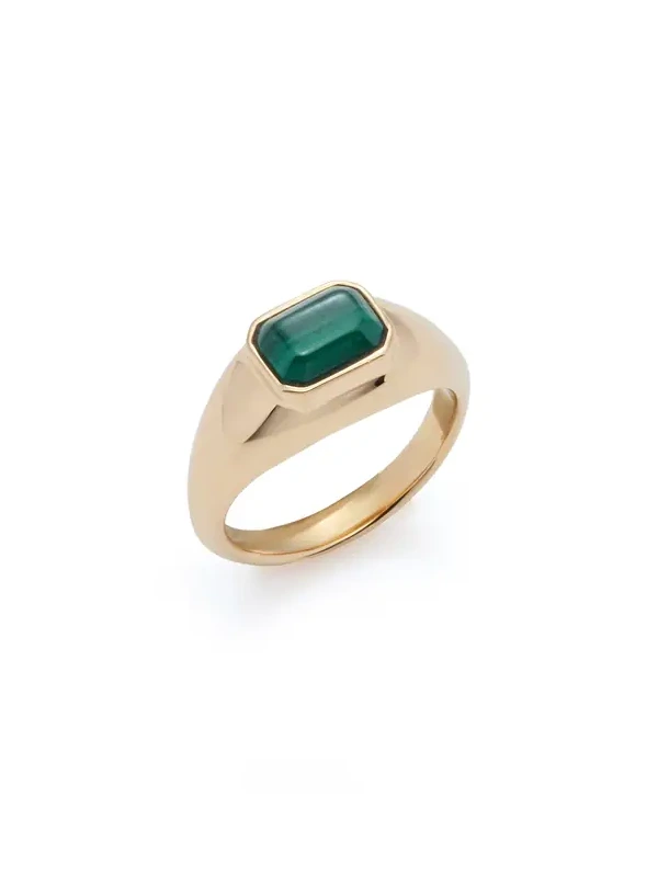 Small Ring in 18K Yellow Gold & Malachite Stone Small Ring in 18K Yellow Gold & Malachite Stone