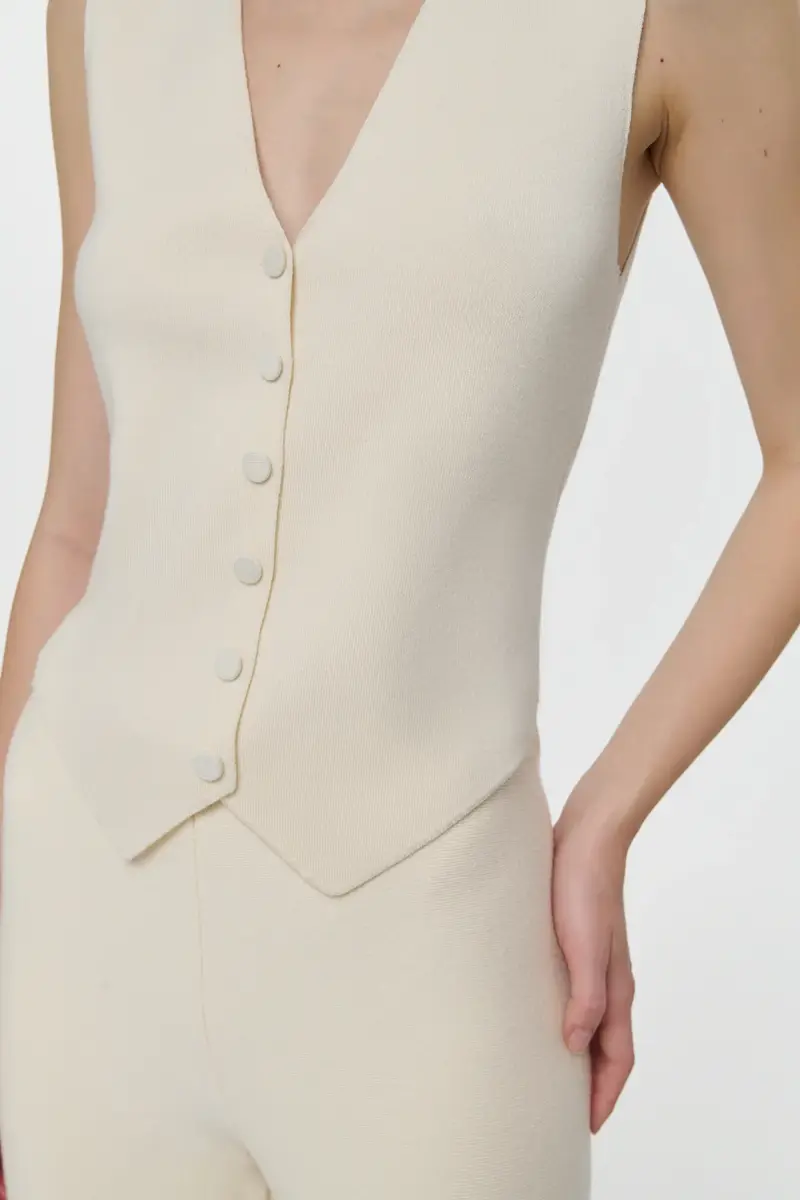 Gabriela Hearst Enso Knit Vest in Off White Merino Wool Cashmere | Thumbnail 5 Gabriela Hearst Enso Knit Vest in Off White Merino Wool Cashmere | Thumbnail 5