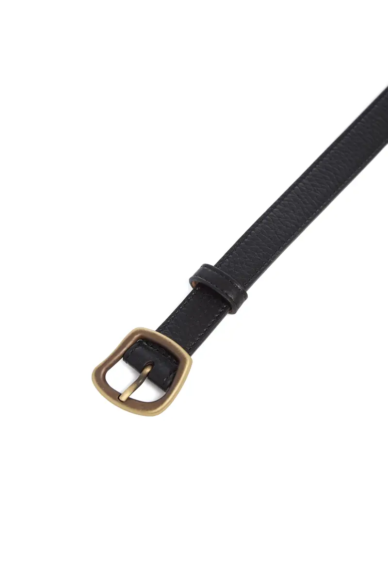 Gabriela Hearst Small Simone Belt in Black Textured Leather | Thumbnail 3 Gabriela Hearst Small Simone Belt in Black Textured Leather | Thumbnail 3