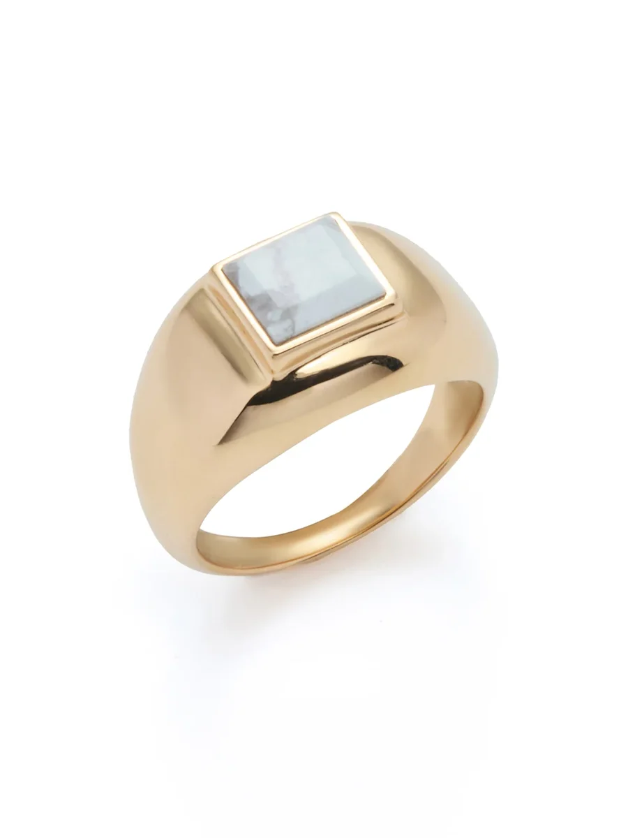 Medium Ring in 18K Yellow Gold & Howlite Stone