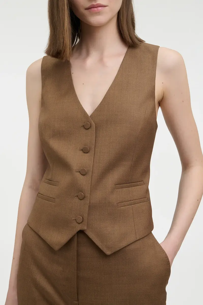 Gabriela Hearst Coleridge Vest in Chestnut Wool Silk | Thumbnail 5 Gabriela Hearst Coleridge Vest in Chestnut Wool Silk | Thumbnail 5