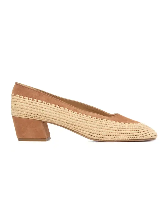 Gabriela Hearst Strength Pump in Camel Suede & Natural Raffia