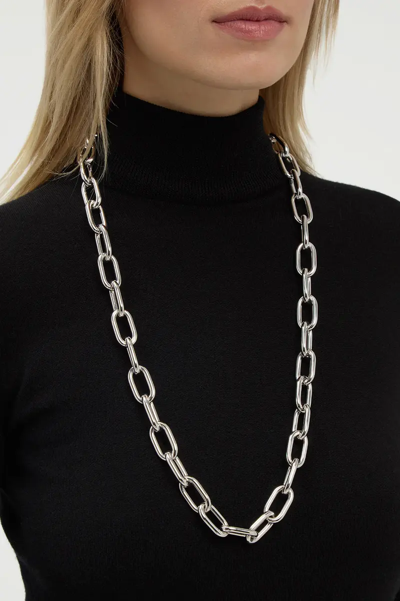 Gabriela Hearst Medium Link Necklace in 18K White Gold (Classic Links) | Thumbnail 2