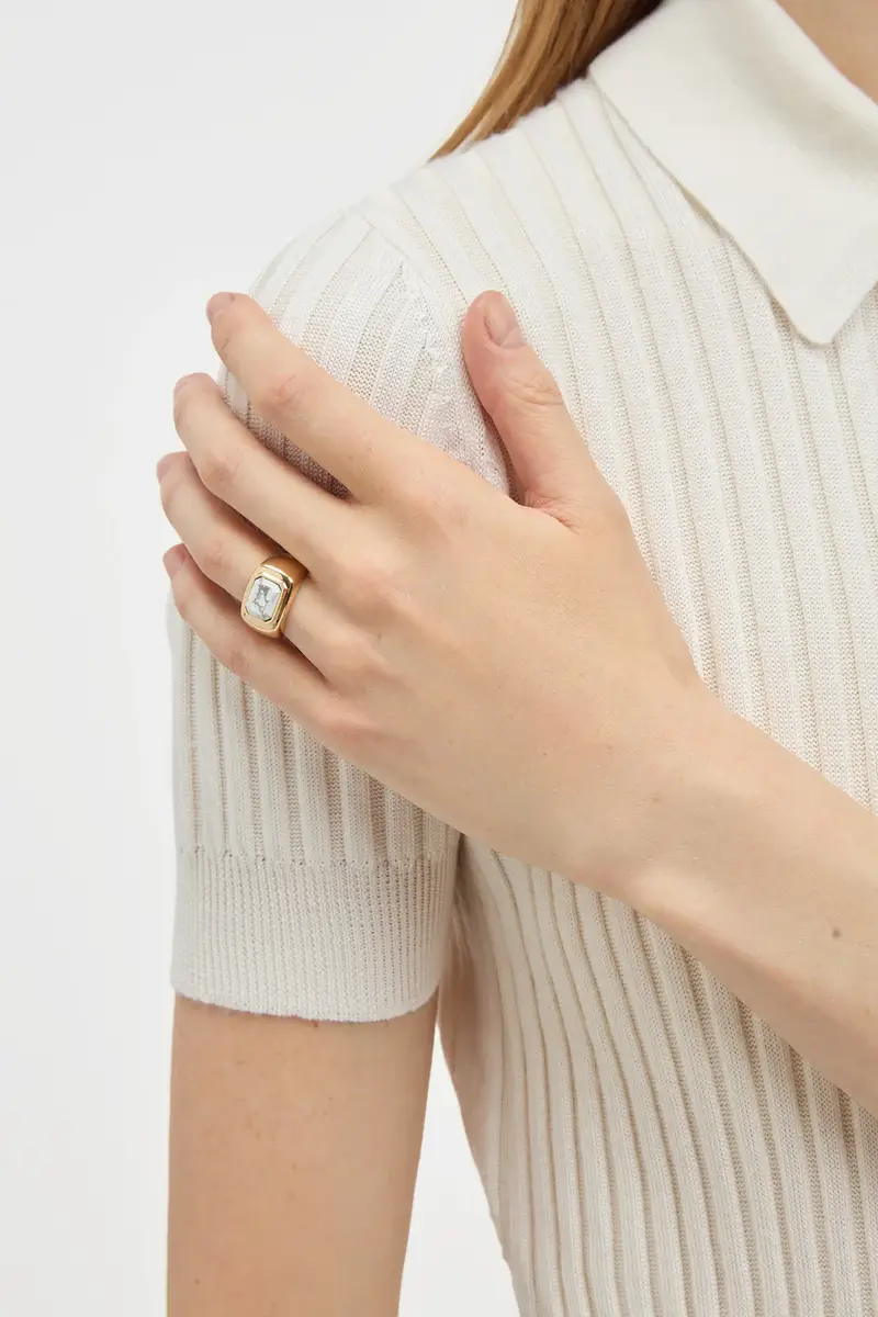 Gabriela Hearst Large Ring in 18K Yellow Gold & Howlite Stone | Thumbnail 2