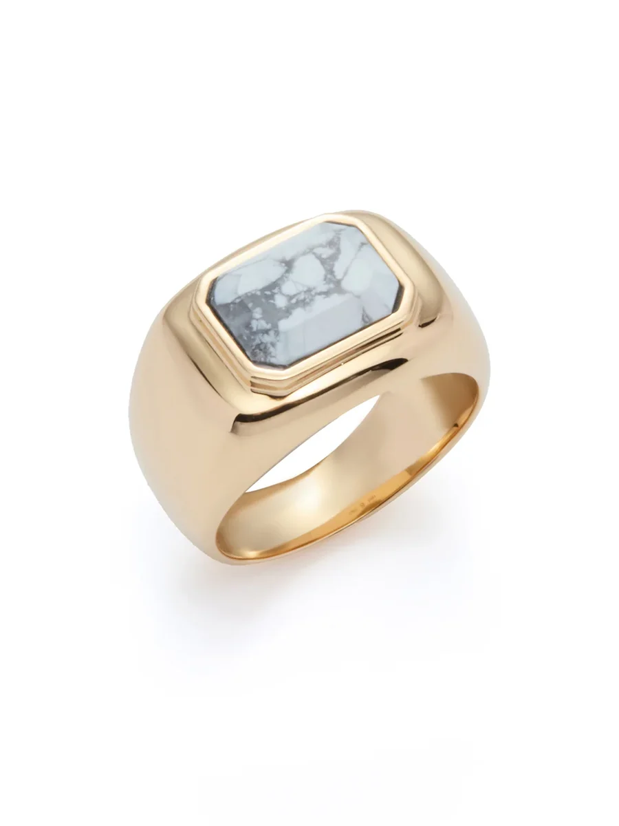 Large Ring in 18K Yellow Gold & Howlite Stone