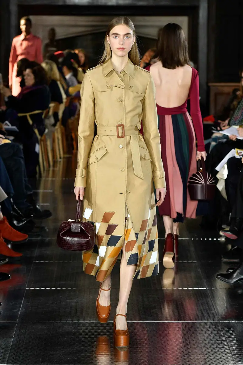 Gabriela Hearst Nina Bag in Bordeaux Crocodile Leather | Thumbnail 5