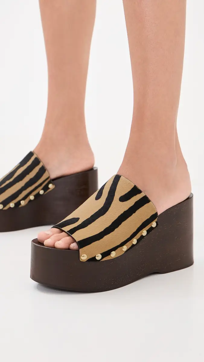 Stuart Weitzman Kate Clog Slide Sandals | Thumbnail 3