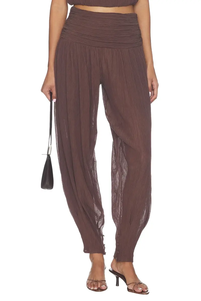 Camila Coelho Mirelle Pant