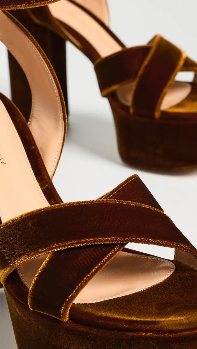 Gianvito Rossi Sabrina Velluto Heels | Thumbnail 6 Gianvito Rossi Sabrina Velluto Heels | Thumbnail 6