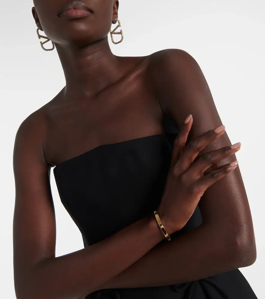 Valentino Garavani Rockstud cuff bracelet | Thumbnail 4 Valentino Garavani Rockstud cuff bracelet | Thumbnail 4