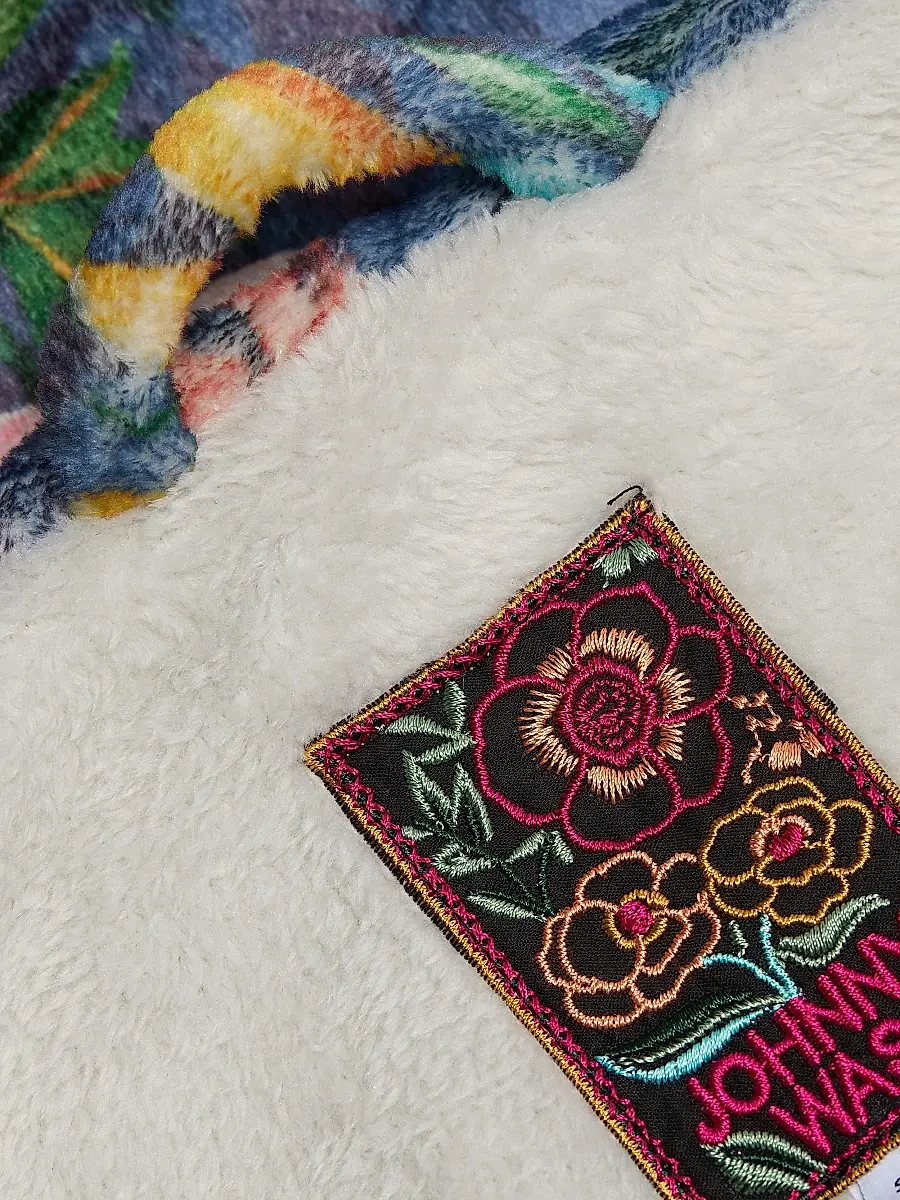 Johnny Was Women's Ollie Floral Hooded Robe | Thumbnail 7