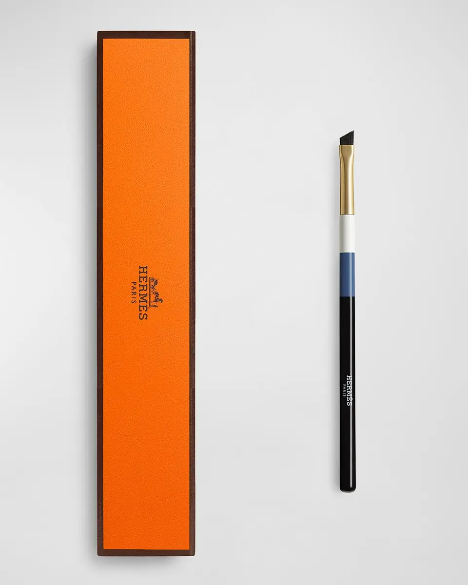 HERMÈS Les Pinceaux Hermes, Le Traceur Eyeliner Brush | Thumbnail 2 HERMÈS Les Pinceaux Hermes, Le Traceur Eyeliner Brush | Thumbnail 2