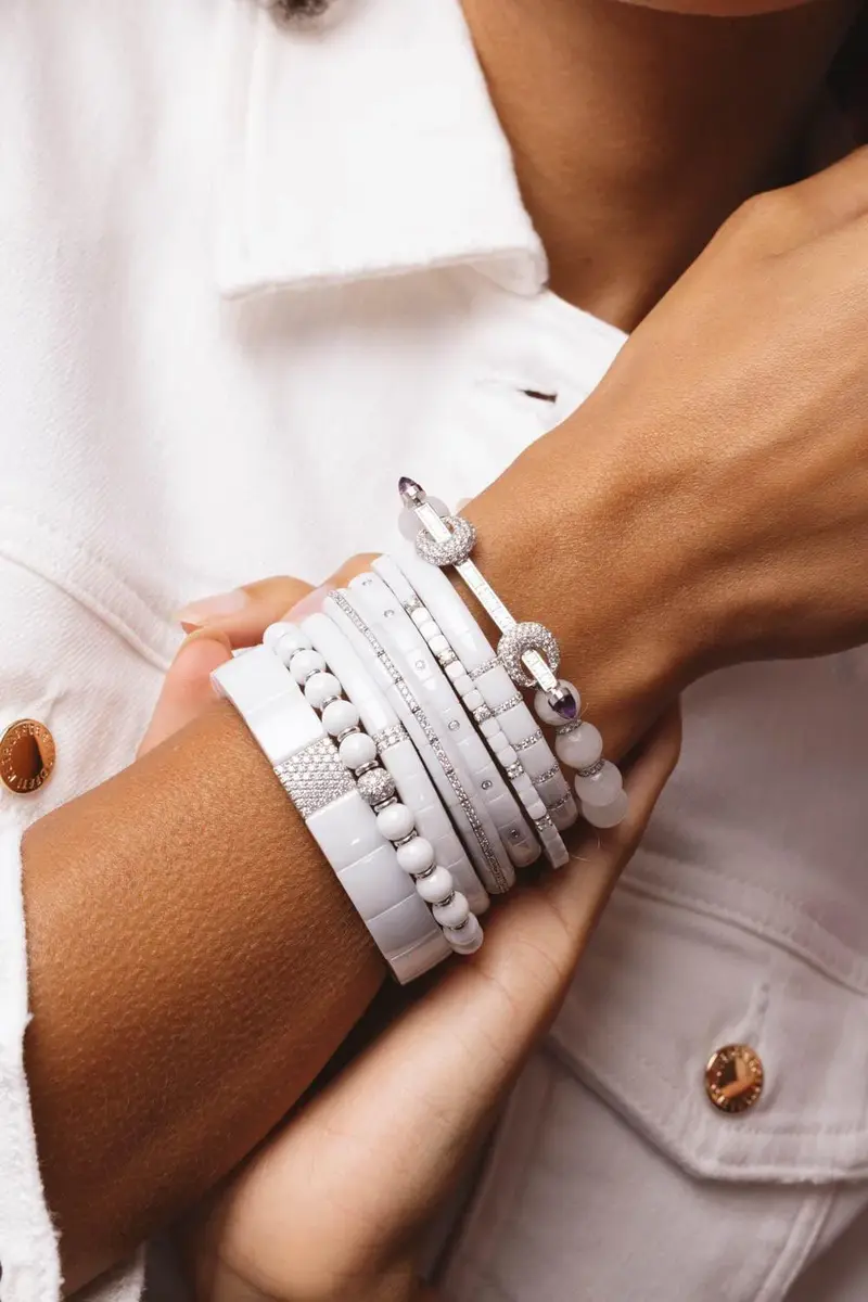 ROBERTO DEMEGLIO White Ceramic Eternity Pura Stretch Bracelet | Thumbnail 3 ROBERTO DEMEGLIO White Ceramic Eternity Pura Stretch Bracelet | Thumbnail 3