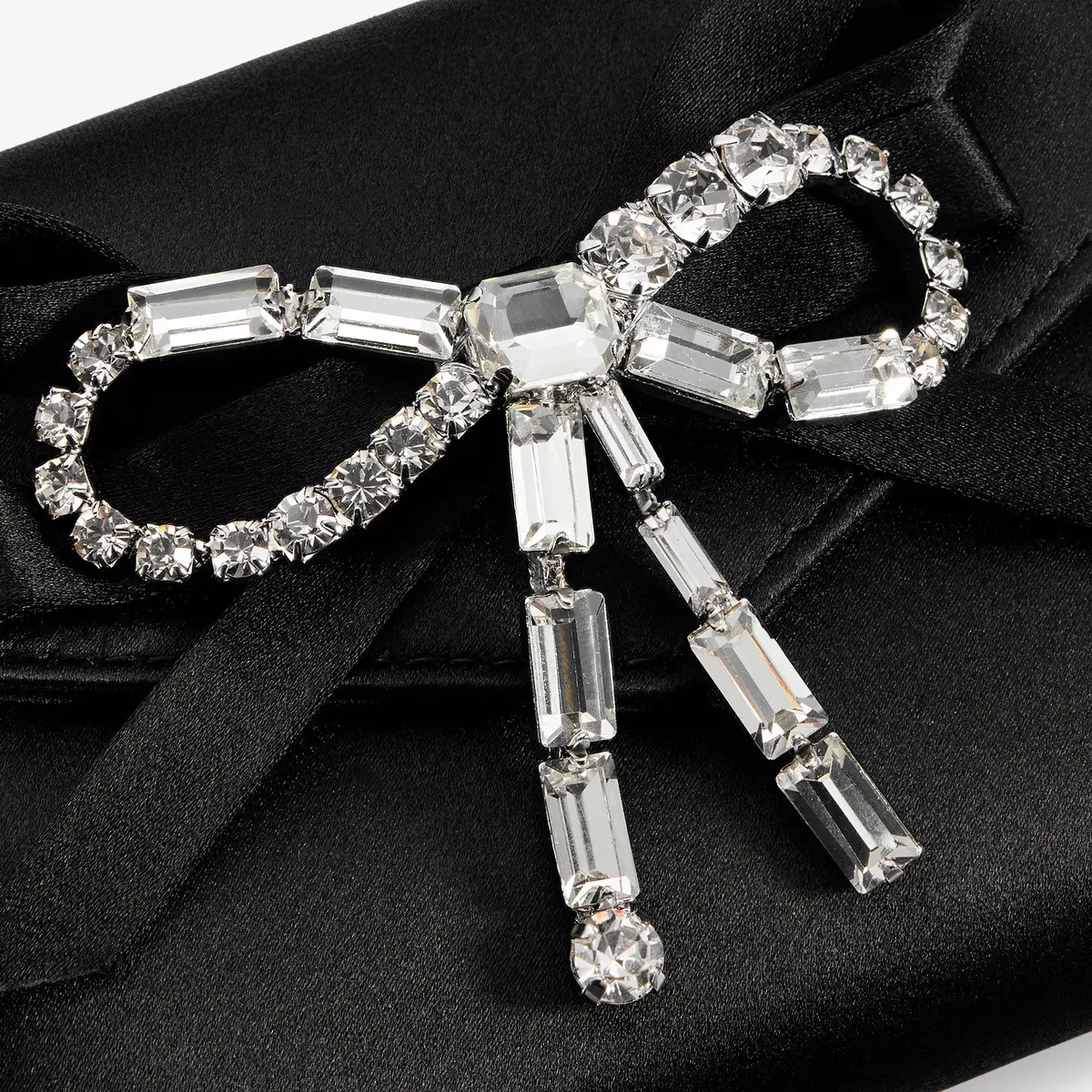 Jimmy Choo Soft Card Holder With Chain | Thumbnail 4 Jimmy Choo Soft Card Holder With Chain | Thumbnail 4