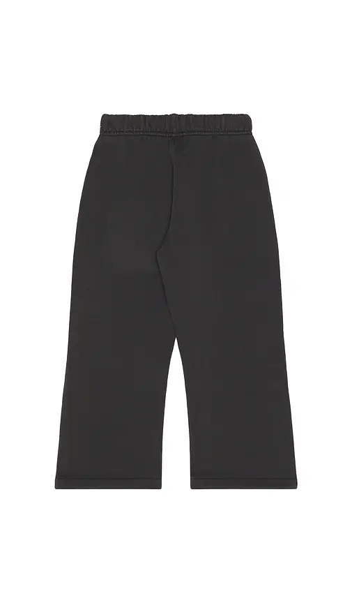 Fear of God Essentials Kids Training Classic Fit Sweatpant | Thumbnail 4 Fear of God Essentials Kids Training Classic Fit Sweatpant | Thumbnail 4