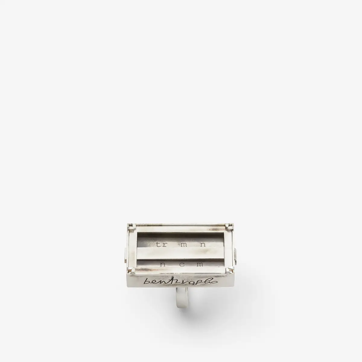 Fendi "matrimonio Manicomio" Ring | Thumbnail 4 Fendi "matrimonio Manicomio" Ring | Thumbnail 4