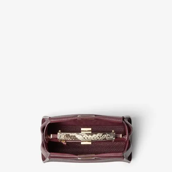 Fendi Iconic small Peekaboo® bag, the epitome | Thumbnail 4 Fendi Iconic small Peekaboo® bag, the epitome | Thumbnail 4