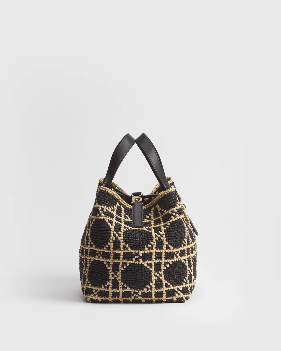 Dior Medium Dior Toujours Bag | Thumbnail 4 Dior Medium Dior Toujours Bag | Thumbnail 4