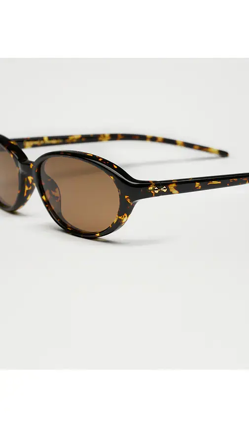 Chimi Ellipse Sunglasses | Thumbnail 3