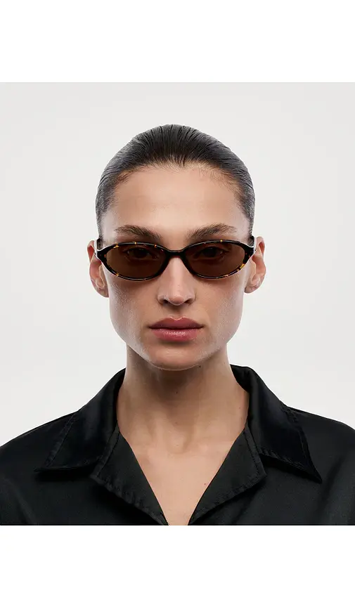 Chimi Ellipse Sunglasses | Thumbnail 4