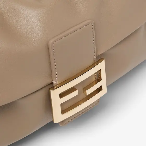 Fendi Baguette Soft Medium | Thumbnail 5
