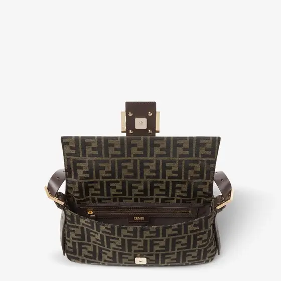 Fendi Since its debut in 1997, it has become a brand icon, now | Thumbnail 7 Fendi Since its debut in 1997, it has become a brand icon, now | Thumbnail 7