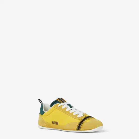 Fendi Soft for total freedom of movement, the Wrap lace-up | Thumbnail 2 Fendi Soft for total freedom of movement, the Wrap lace-up | Thumbnail 2