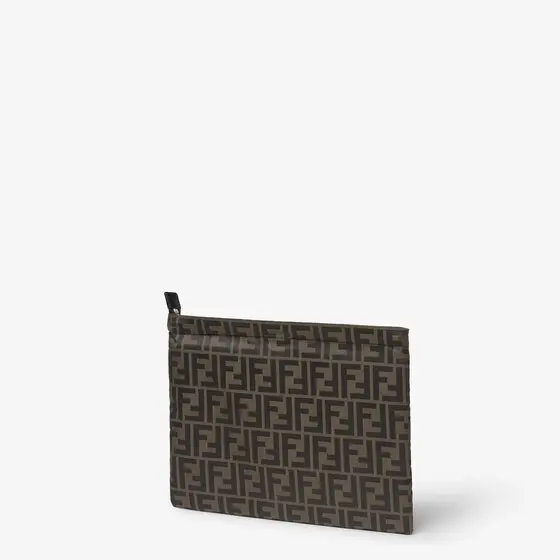 Fendi Flat Toiletry Case Medium | Thumbnail 2