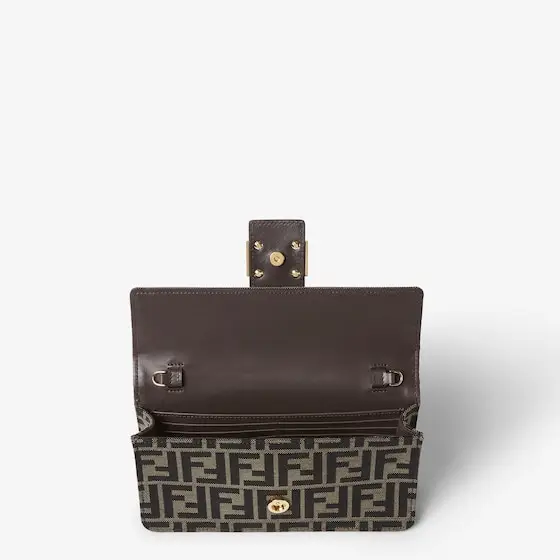 Fendi Tube Wallet on Chain | Thumbnail 4 Fendi Tube Wallet on Chain | Thumbnail 4