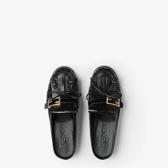 Fendi Rounded-toe sabots decorated with FF Baguette accessory | Thumbnail 4
