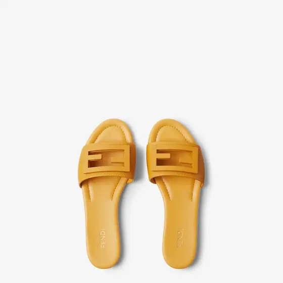 Fendi Tube Leather Slides | Thumbnail 4