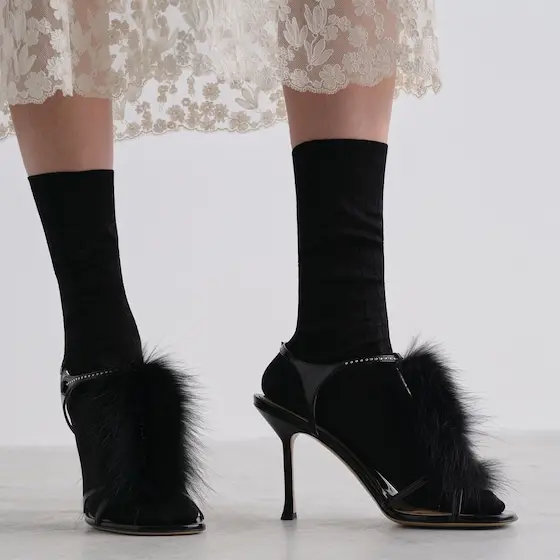 Fendi Inspired by the allure of the film noir femmes fatales | Thumbnail 5 Fendi Inspired by the allure of the film noir femmes fatales | Thumbnail 5