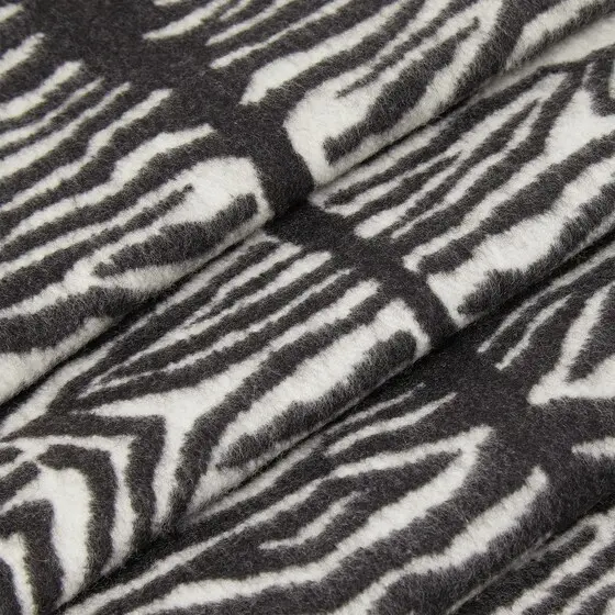 Fendi Rectangular double-sided scarf with an all-over archive | Thumbnail 2 Fendi Rectangular double-sided scarf with an all-over archive | Thumbnail 2