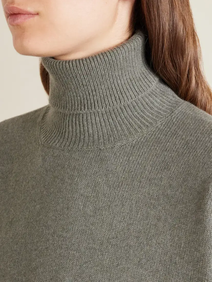 Brunello Cucinelli Cashmere Turtleneck Sweater | Thumbnail 5 Brunello Cucinelli Cashmere Turtleneck Sweater | Thumbnail 5