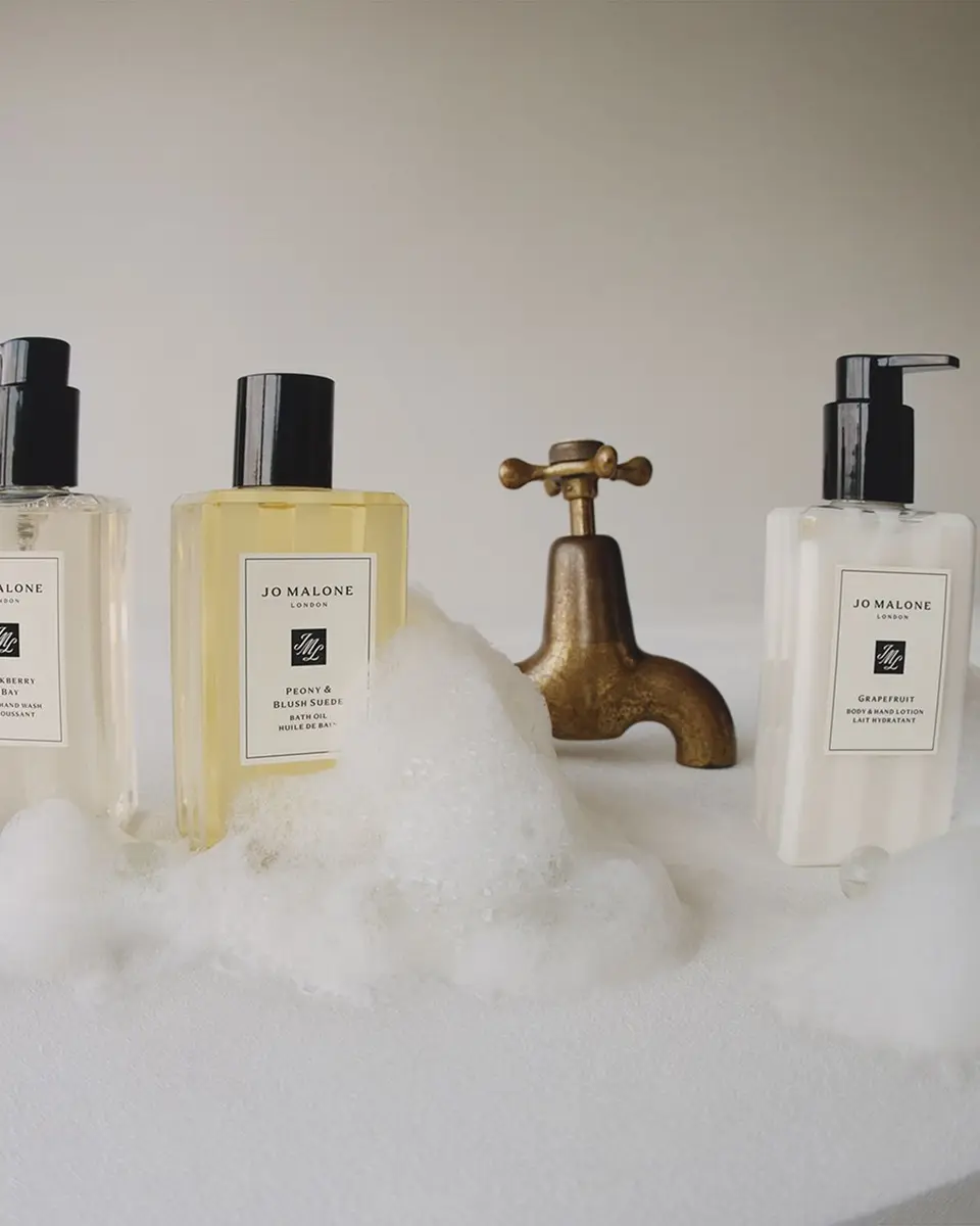 Jo Malone London Orange Blossom Body & Hand Lotion, 250ml | Thumbnail 4 Jo Malone London Orange Blossom Body & Hand Lotion, 250ml | Thumbnail 4