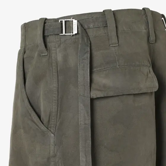 Fendi Utility-inspired Bermuda shorts, featuring a mid-rise | Thumbnail 3 Fendi Utility-inspired Bermuda shorts, featuring a mid-rise | Thumbnail 3