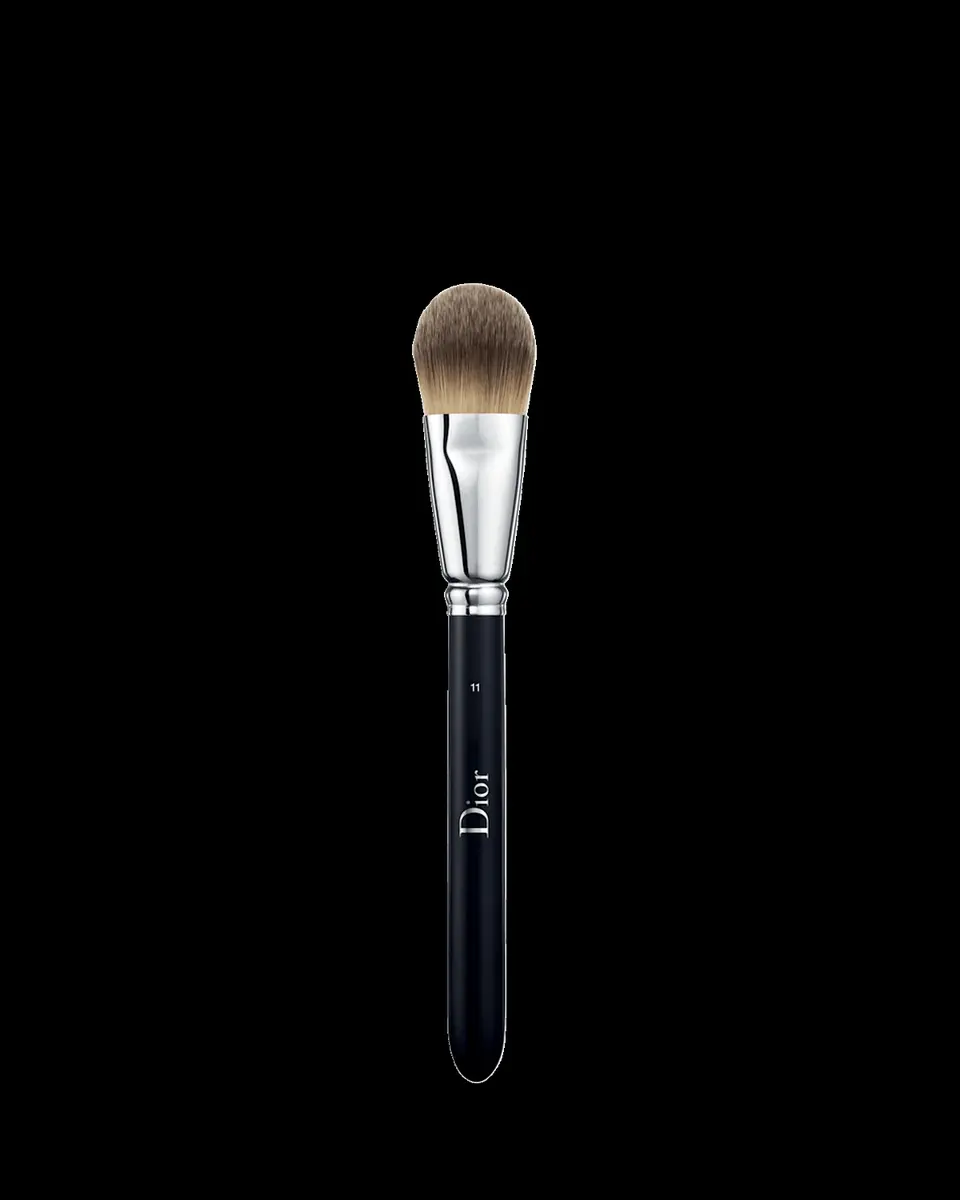 Dior Backstage Light Coverage Fluid Foundation Brush | Thumbnail 2 Dior Backstage Light Coverage Fluid Foundation Brush | Thumbnail 2