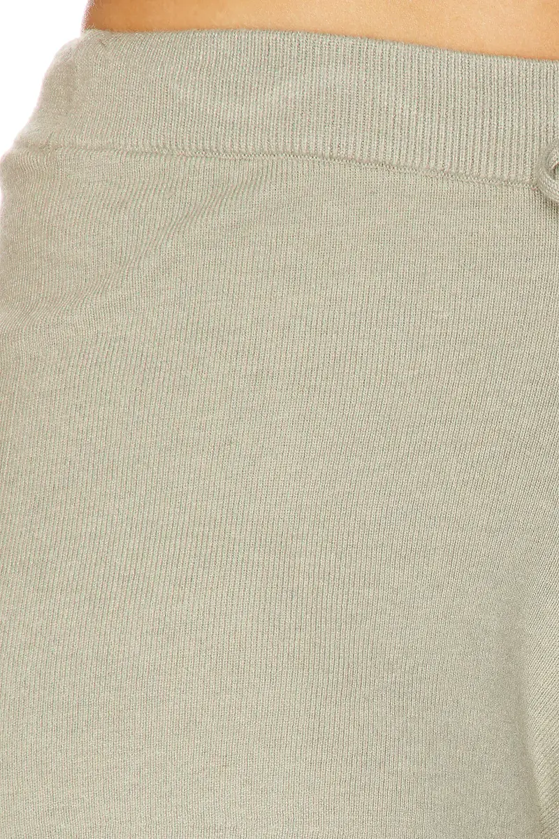 Fear of God Essentials Running Short | Thumbnail 6 Fear of God Essentials Running Short | Thumbnail 6