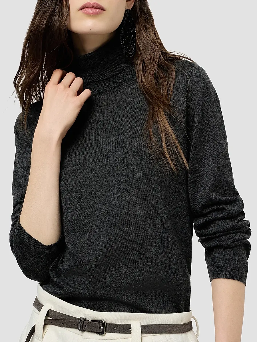 Brunello Cucinelli Women's Cashmere and Silk Lightweight Turtleneck Sweater | Thumbnail 5 Brunello Cucinelli Women's Cashmere and Silk Lightweight Turtleneck Sweater | Thumbnail 5