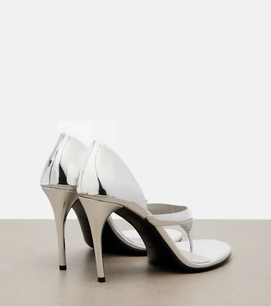 Alaïa Alaïa Infradito mirrored leather thong sandals | Thumbnail 4 Alaïa Alaïa Infradito mirrored leather thong sandals | Thumbnail 4