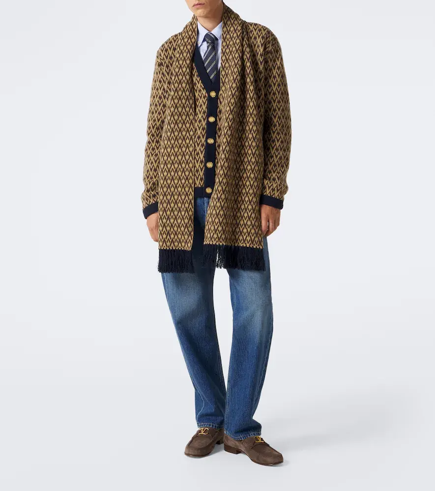 Valentino Garavani Toute La V virgin jacquard wool scarf | Thumbnail 2