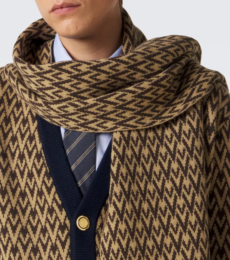 Valentino Garavani Toute La V virgin jacquard wool scarf | Thumbnail 4